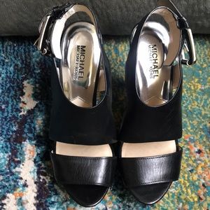 Sexy open toe cut-out heels!